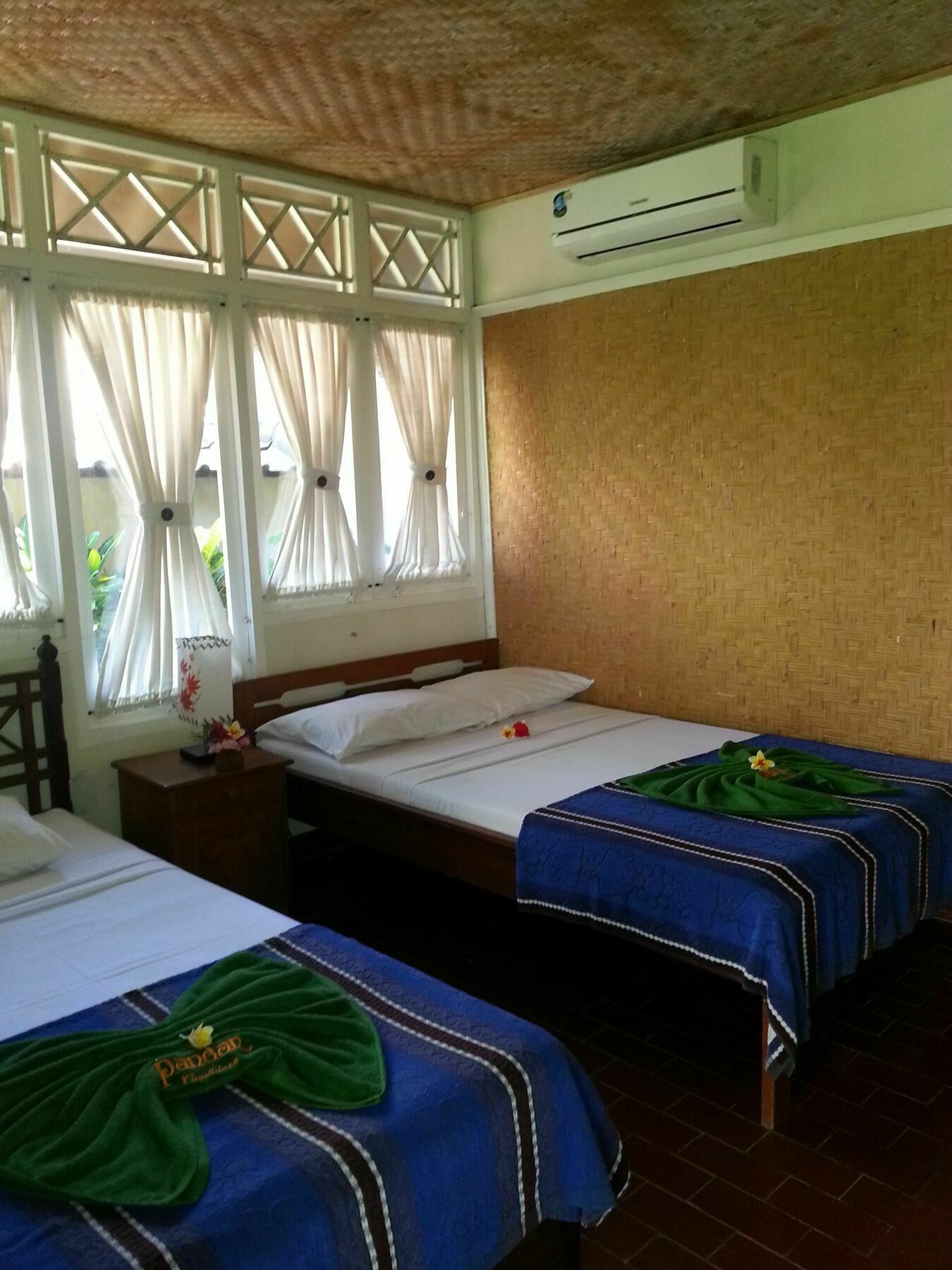 Puri Pandan Restaurant&Bungalow Candi Dasa  Bagian luar foto